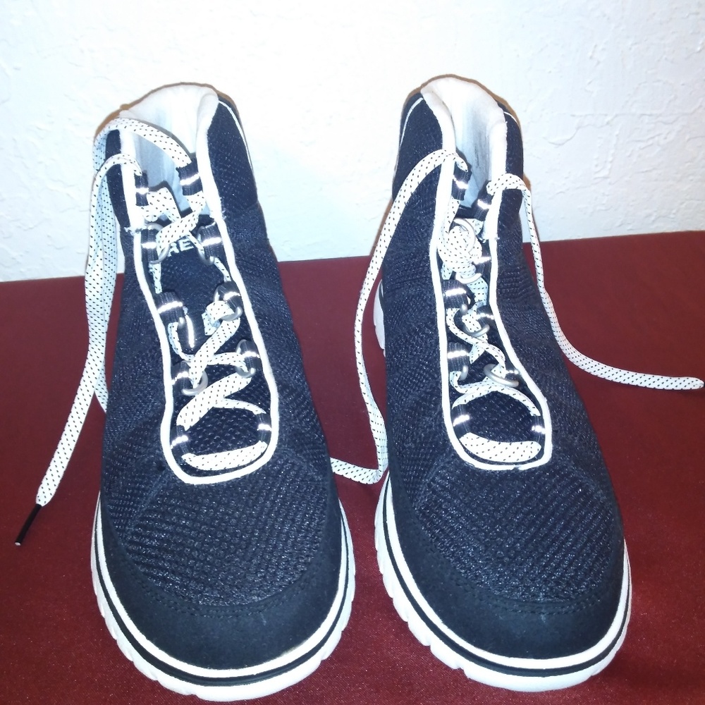 Sorel Sneakers